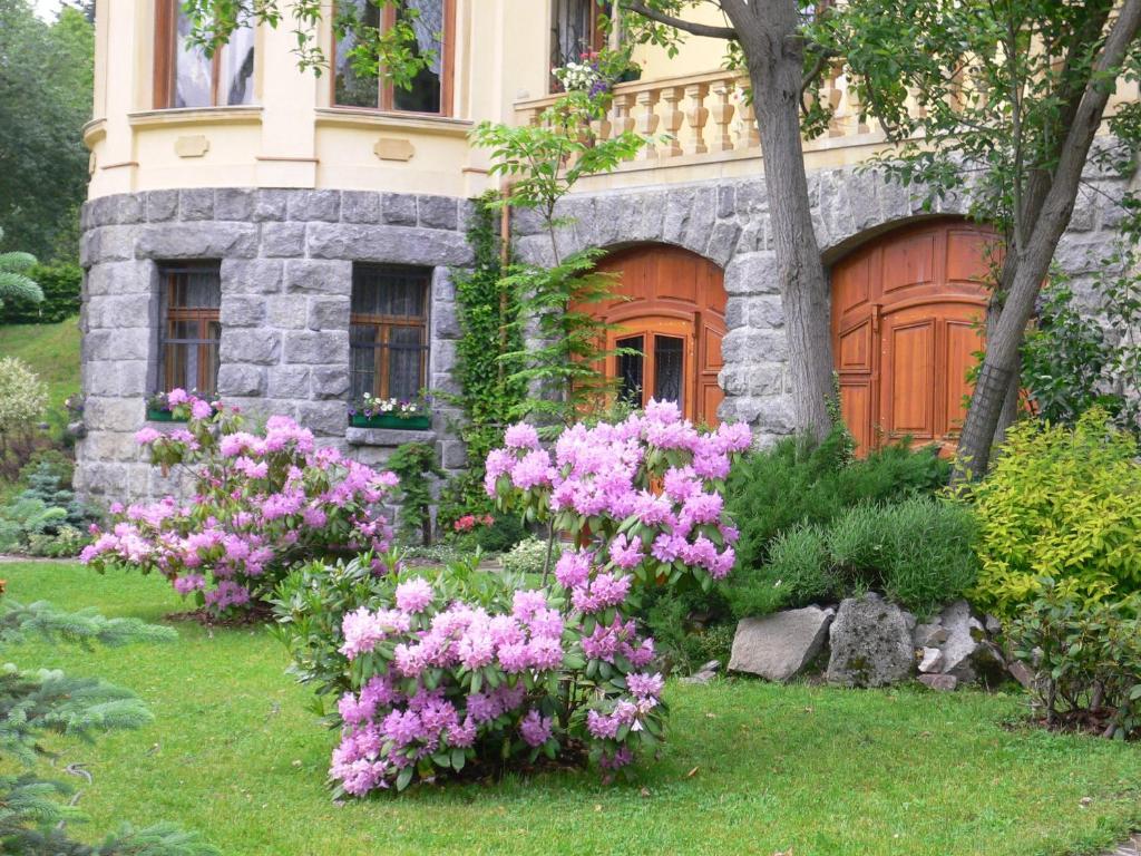 Hotel Villa Romantica シクラルスカ・ポレンバ エクステリア 写真
