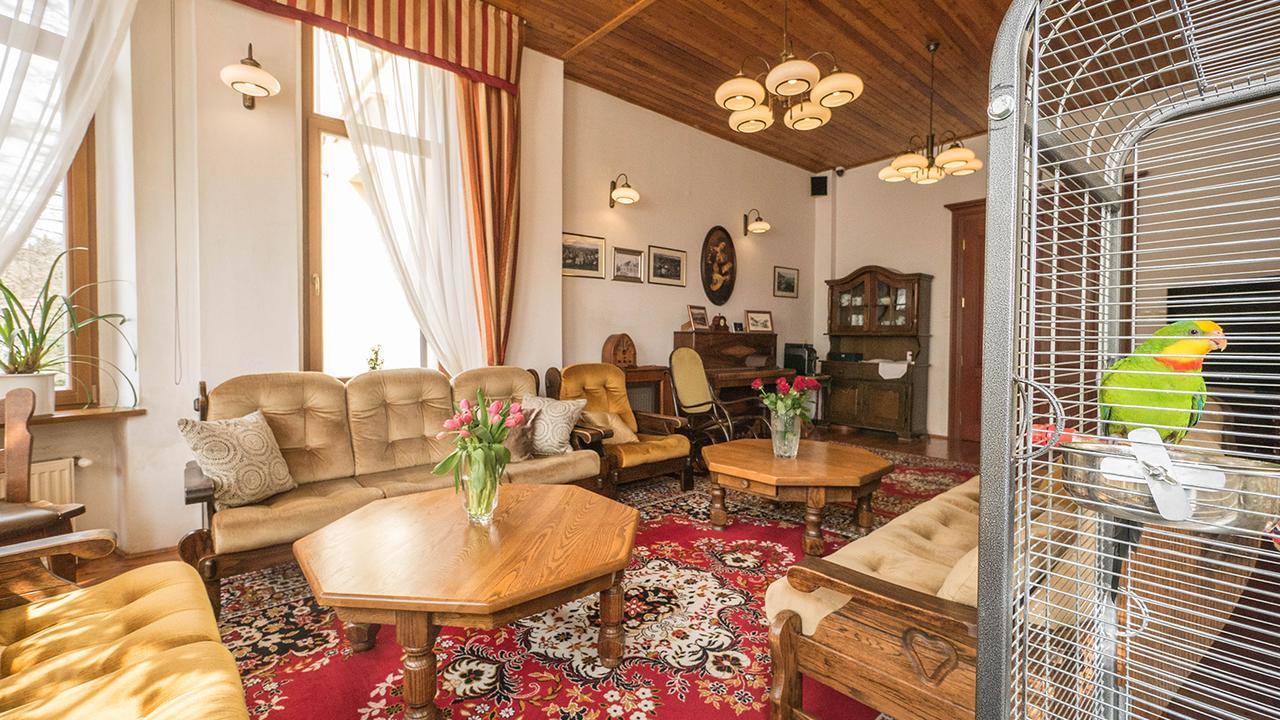 Hotel Villa Romantica シクラルスカ・ポレンバ エクステリア 写真