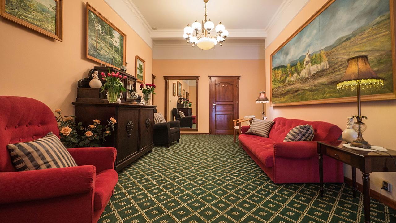 Hotel Villa Romantica シクラルスカ・ポレンバ エクステリア 写真