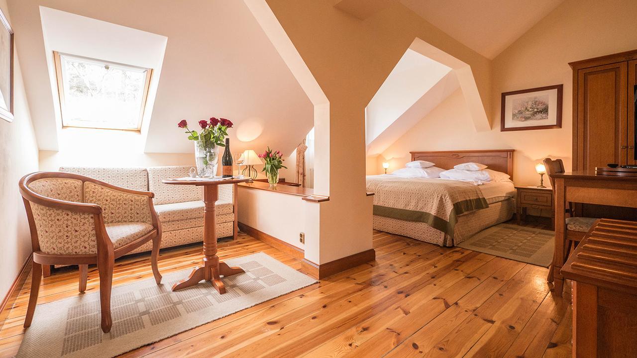 Hotel Villa Romantica シクラルスカ・ポレンバ エクステリア 写真