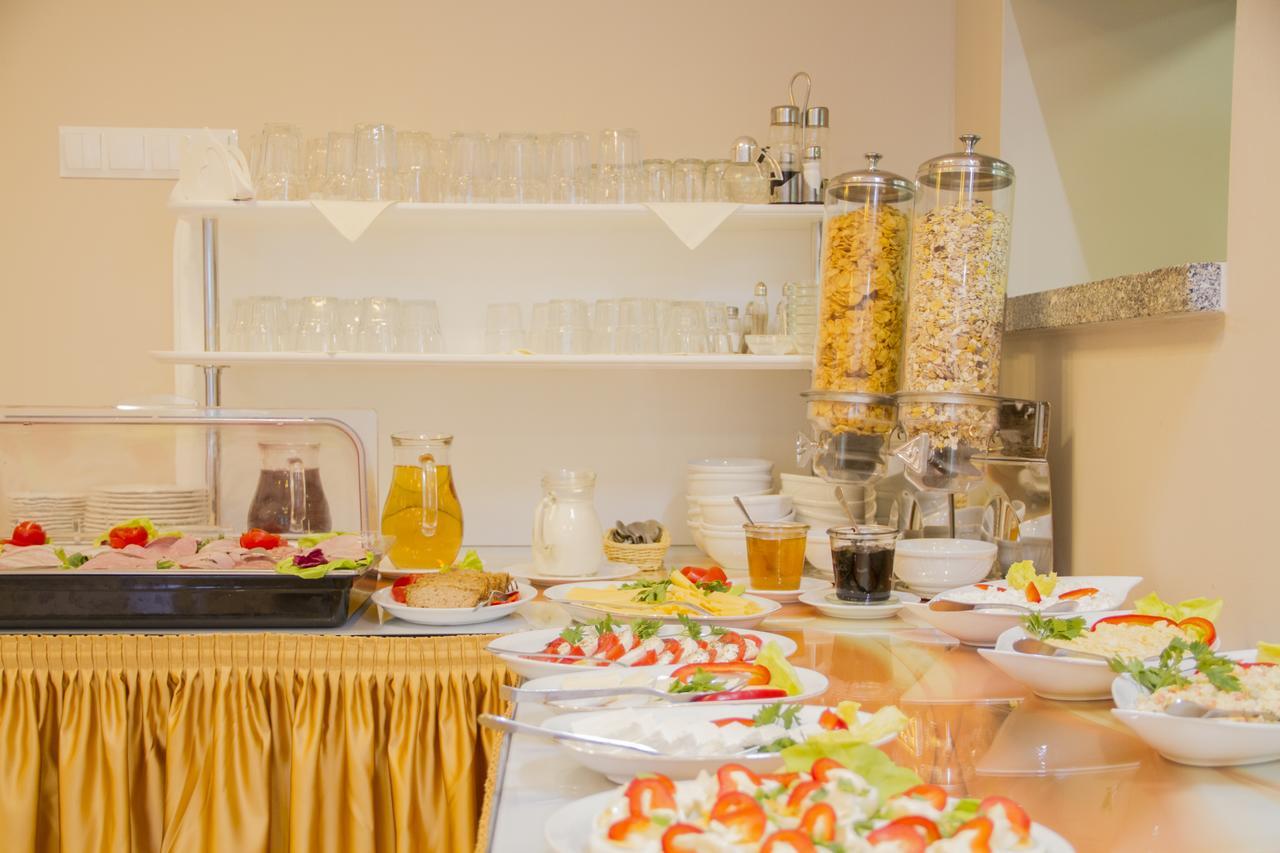 Hotel Villa Romantica シクラルスカ・ポレンバ エクステリア 写真