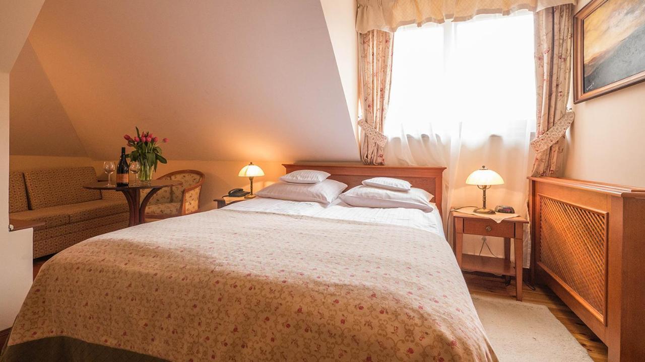 Hotel Villa Romantica シクラルスカ・ポレンバ エクステリア 写真
